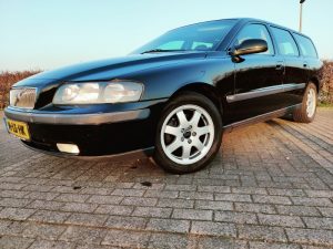 Volvo V70 2.4 140PK Zwart Leder Cruise ACC LM Velgen TOP